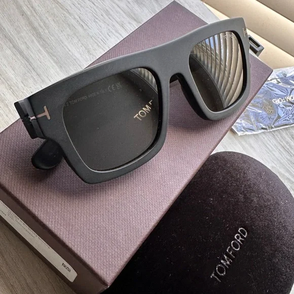 Tom Ford Matte Black Sunglasses - Picture 1 of 7